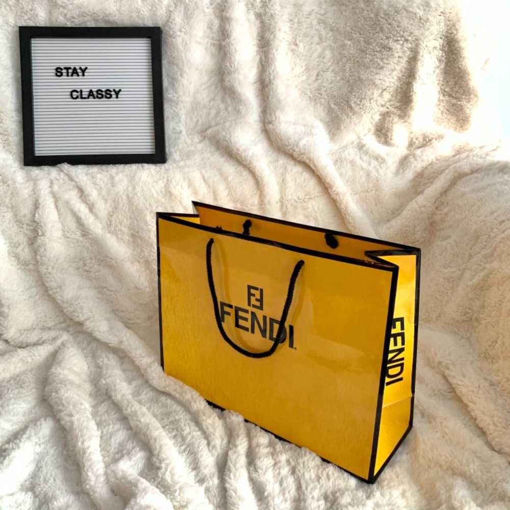 Authentic FENDI Large Paper Gift bag - Picture 5 of 6